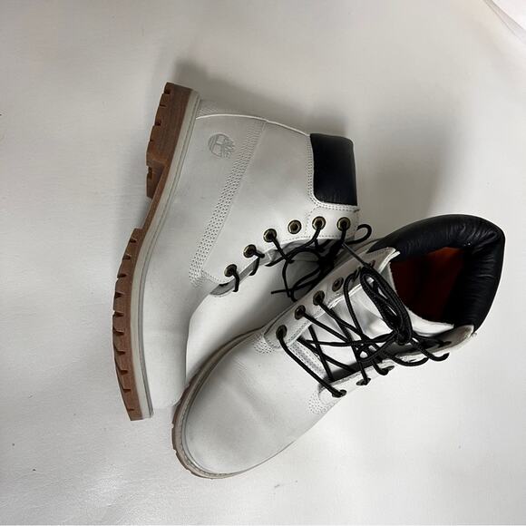 Timberland Women's 6" Premium Durable Cold Weather Winter Boot Sz 8.5 - Picture 11 of 12